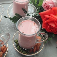 Kashmiri Noon Chai